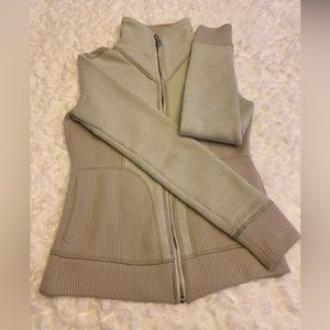 PRANA SWEATER SIZE XS